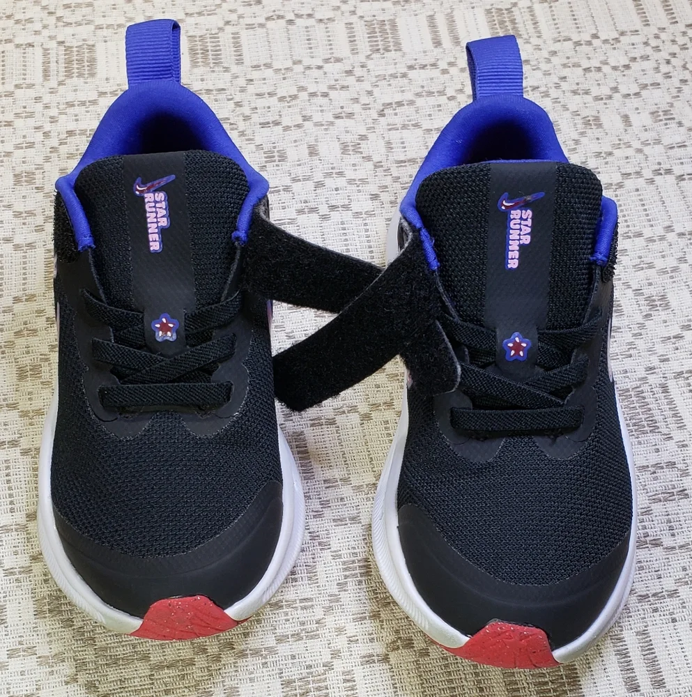 Nike Girl’s Sneakers Size 10.5C